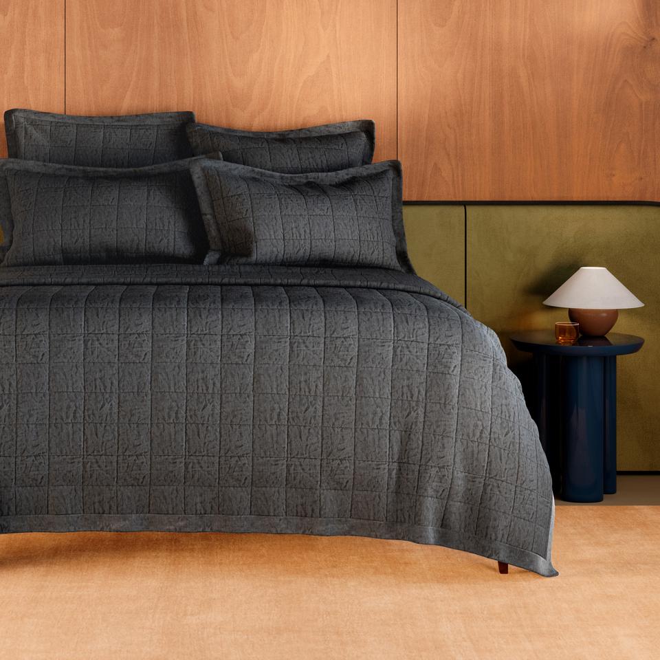 Abbotson Linen Bed Cover in Ebony Marle