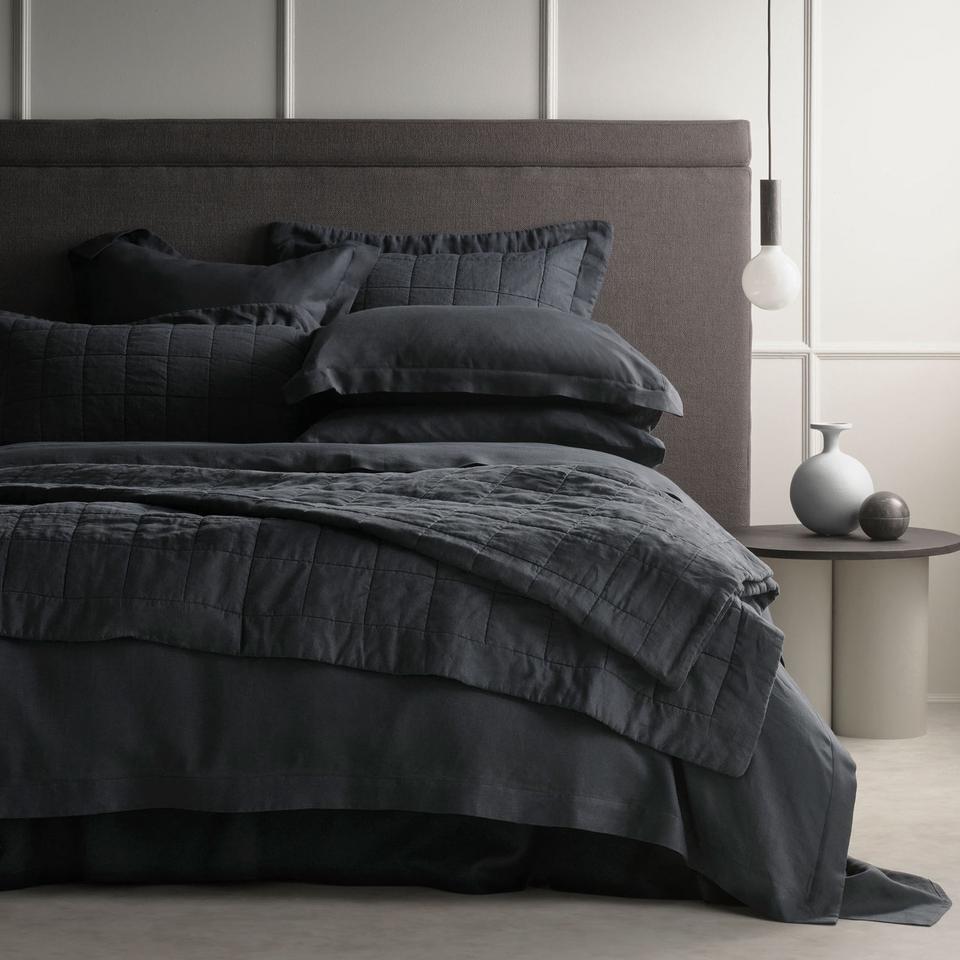 Abbotson Linen Bed Cover in Carbon