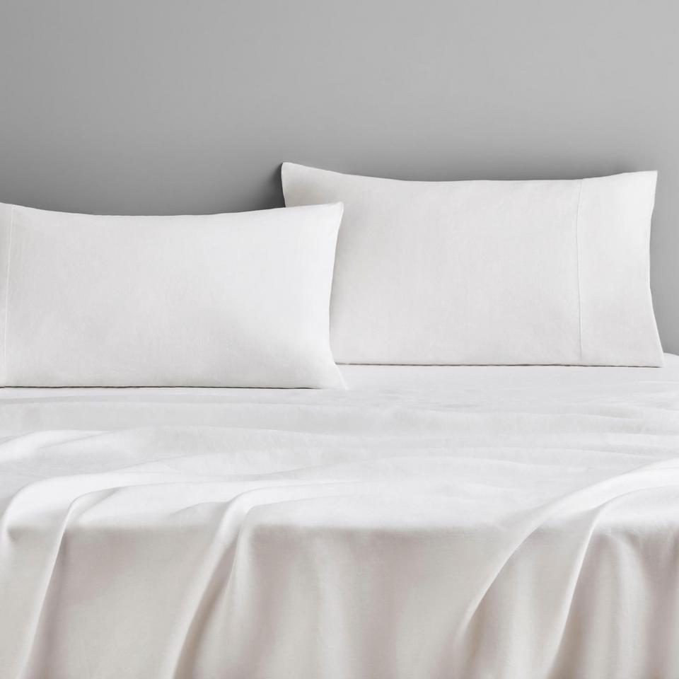 Abbotson Linen Fitted Sheet in White