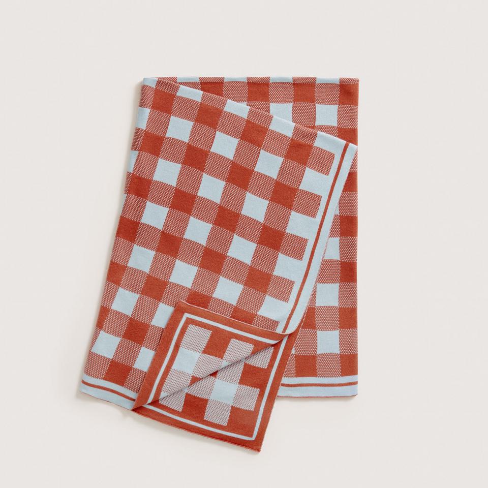 Scout Pet Blanket in Radish