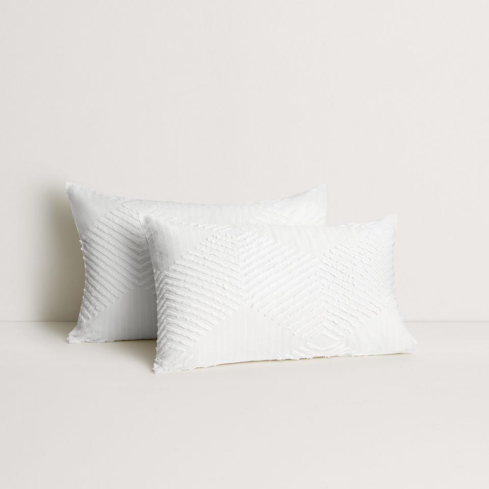 Textures Cut Geometric Pillowcase Pair in White