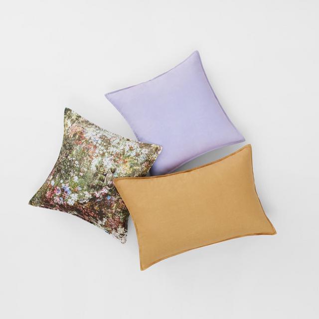 Sheridan Abbotson Linen Blume Cushion