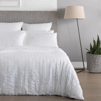 Sheridan Abelia Quilt Cover Set (White)