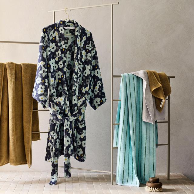 Sheridan Aven Towel Collection