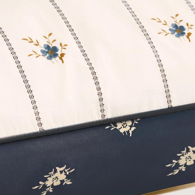 Sheridan Winnonia Square Cushion